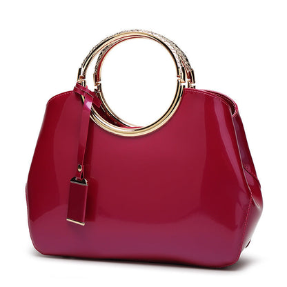 2024 patent leather shiny women's bag bridal wedding bag handbag women's shoulder crossbody shaping bag Guangzhou wholesale 