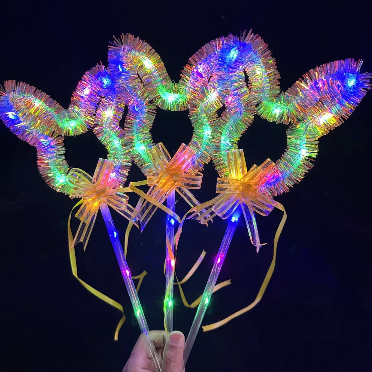 Gold love sticks, wave balls, glow sticks, cheering props, flash sticks, colorful fairy sticks, street stalls, night market wholesale