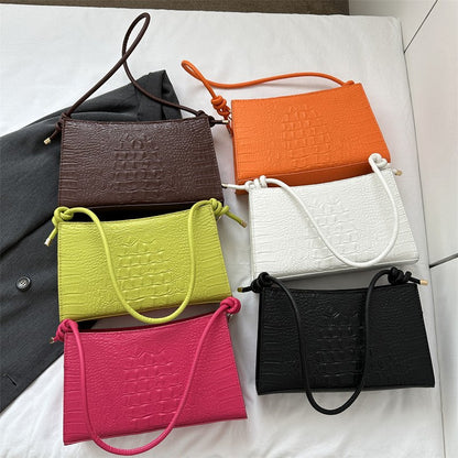 Western-style simple underarm bag women's bag 2024 autumn new fashion trend shoulder bag casual trend small square bag 