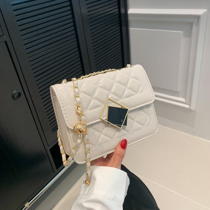 2024 autumn and winter new fashion diamond chain small bag one shoulder crossbody small square bag foreign temperament women's bag wholesale 