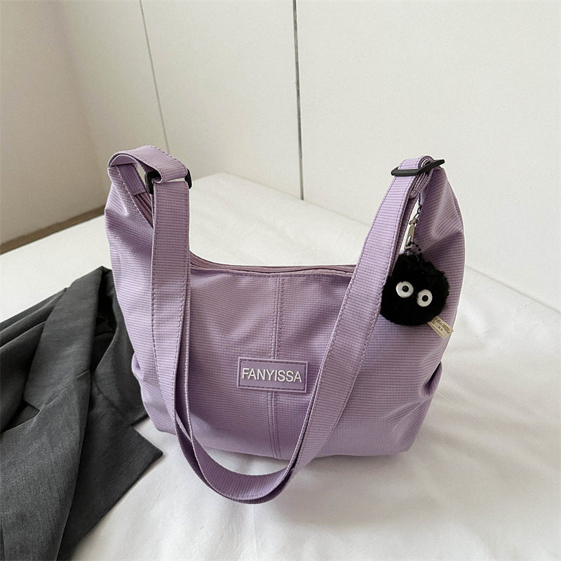 Korean ins large capacity shoulder bag female simple fashion dumpling bag girl student class commuting messenger bag 