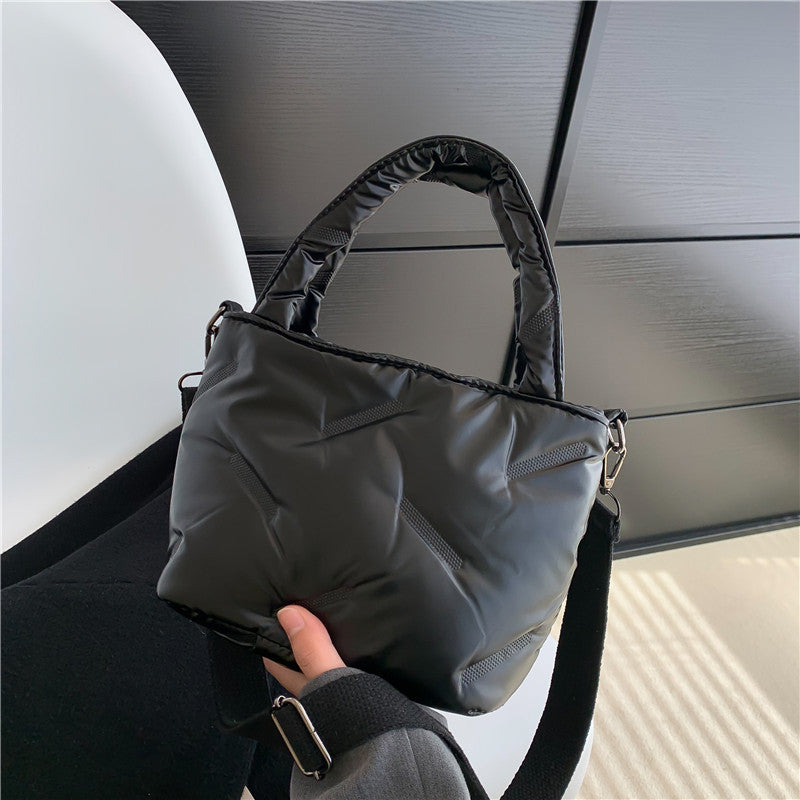 2024 autumn and winter new European and American style women's bag Korean version of space cotton bag large capacity one-shoulder large capacity down bag 