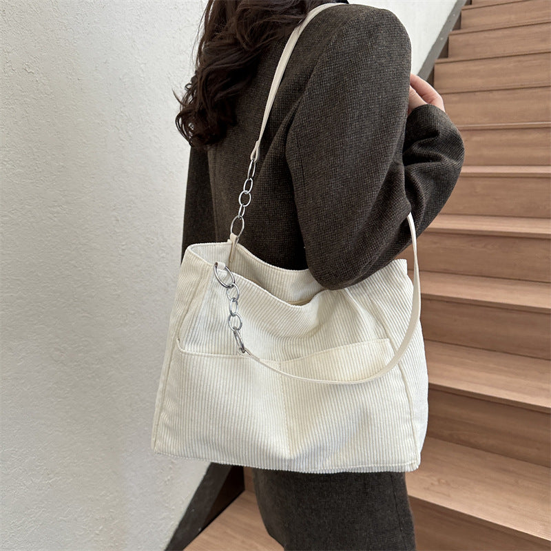 Large capacity bag for women 2024 autumn and winter new fashion retro trendy style internet celebrity handbag shoulder bag commuter tote bag 