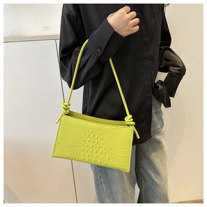 Western-style simple underarm bag women's bag 2024 autumn new fashion trend shoulder bag casual trend small square bag 