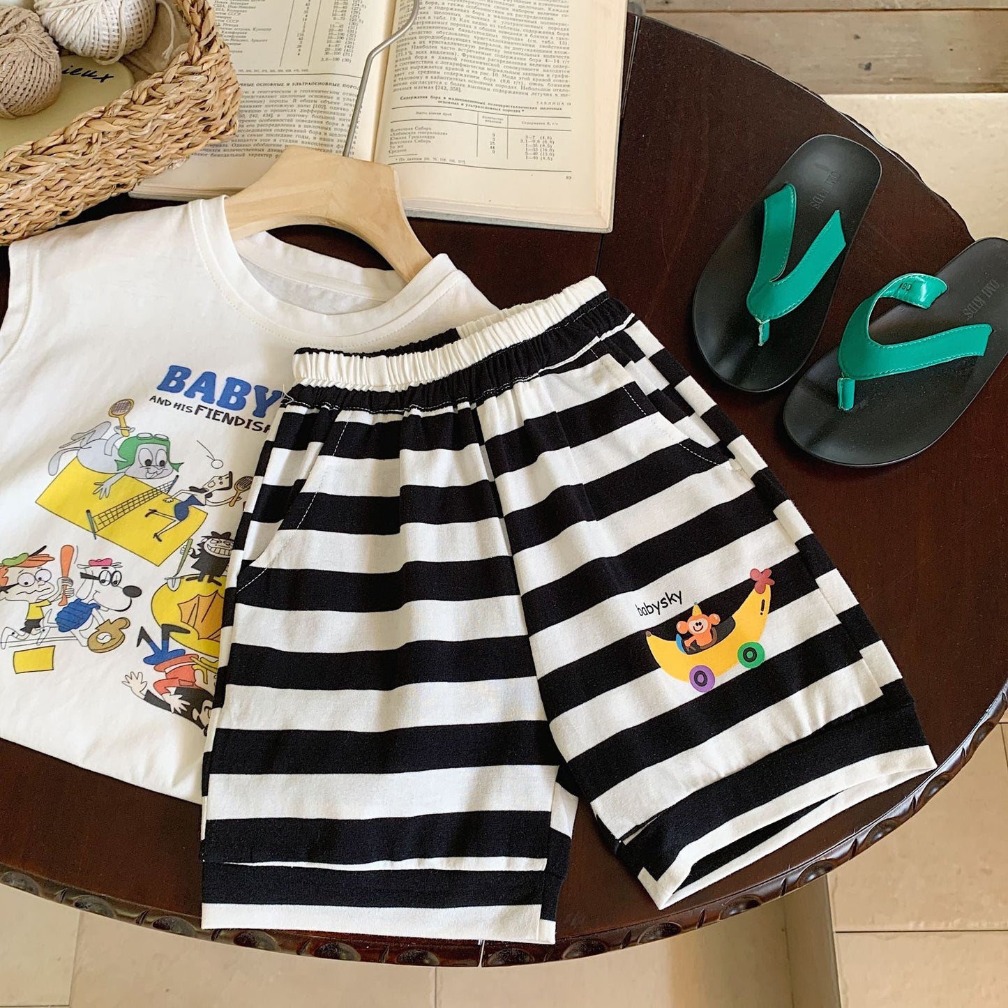 Children's suit Bangcheng 2024 summer children's clothing cartoon printed vest + striped shorts boys two-piece suit G0207