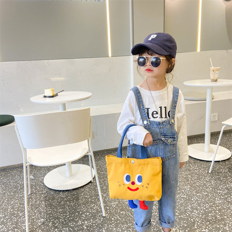 2024 early spring new children's canvas bag cartoon cute soft three-dimensional lunch bag Korean version girl handbag