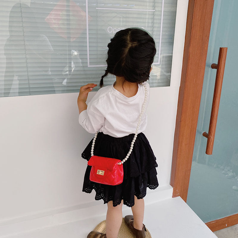 Small Chanel style crossbody bag ins net red children's shoulder bag pearl shoulder strap coin purse girls accessories bag wholesale