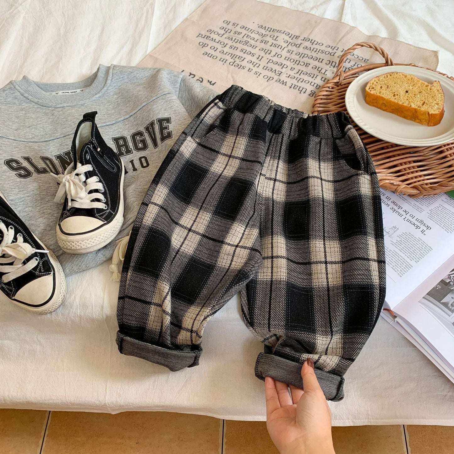 Children's trousers 2024 Bangcheng spring new boys and girls classic plaid casual pants baby versatile trousers C0333