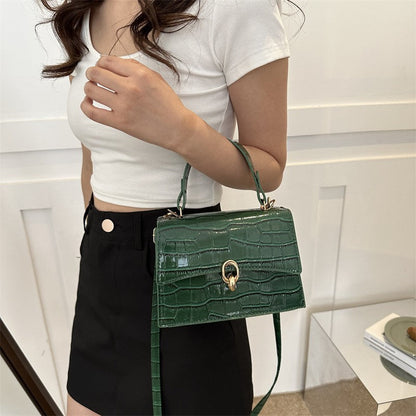 Simple women's bag 2024 early autumn new style fashionable niche high-quality armpit bag trendy and stylish handbag small square bag