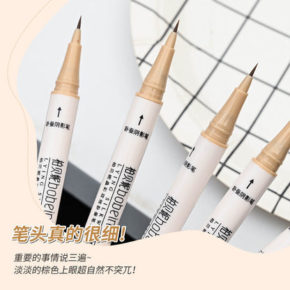 ប៊ិច eyeliner មានមុខពីរ លាបត្របកភ្នែកបែបធម្មជាតិ ធន់នឹងទឹក ធន់នឹងញើស ជាប់បានយូរ សម្រាប់សិស្សានុសិស្ស និងសិស្ស ទើបរៀនគូសថ្មីថ្មោង តម្លៃសមរម្យ