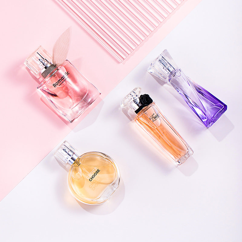 Live broadcast of the hot-selling women's perfume gift box four-piece set of perfume long-lasting light fragrance fresh Douyin Kuaishou one piece delivery 