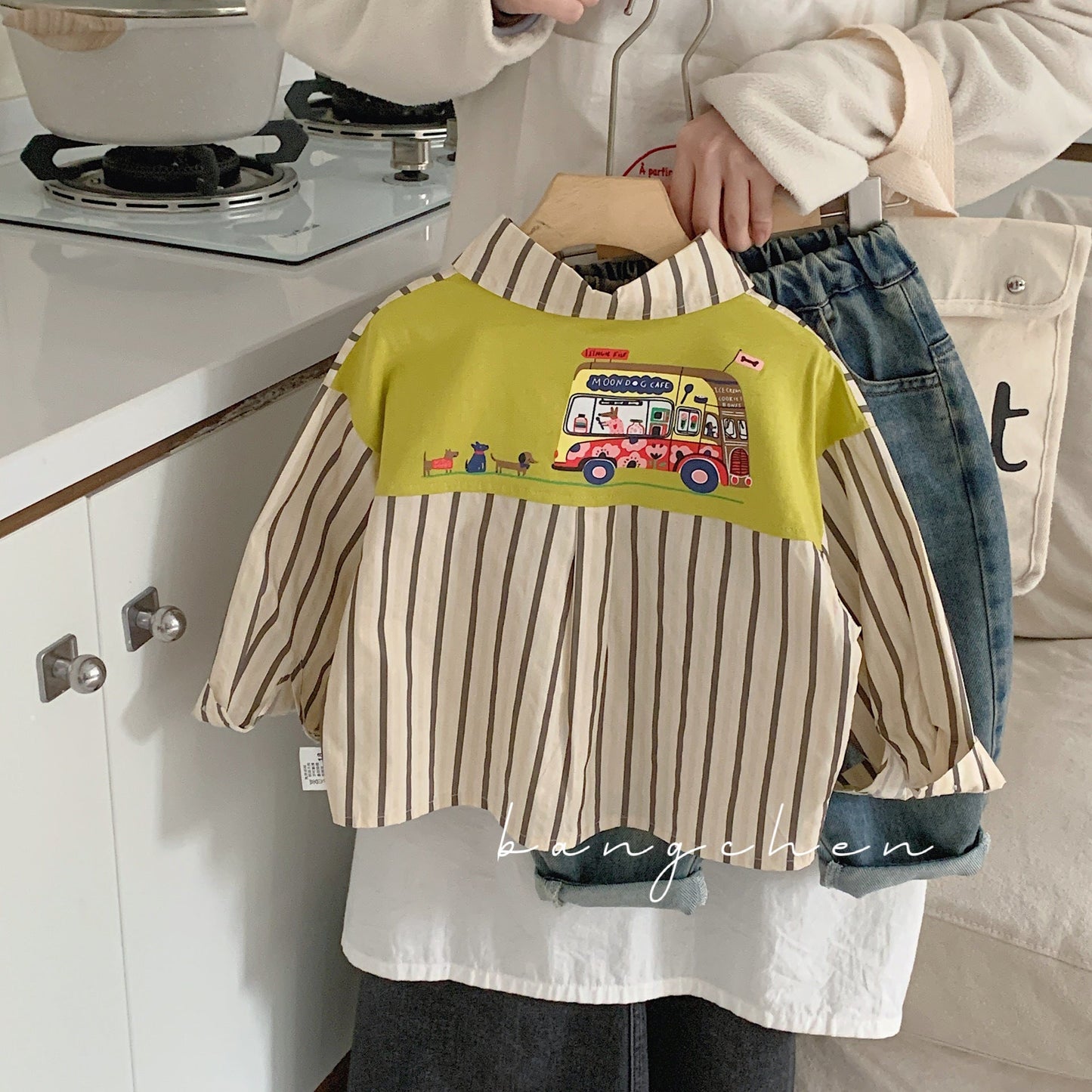 Children's shirt Bangcheng 2024 summer boys' shirt vertical stripes children's clothing cartoon three-dimensional pocket jacket G0065