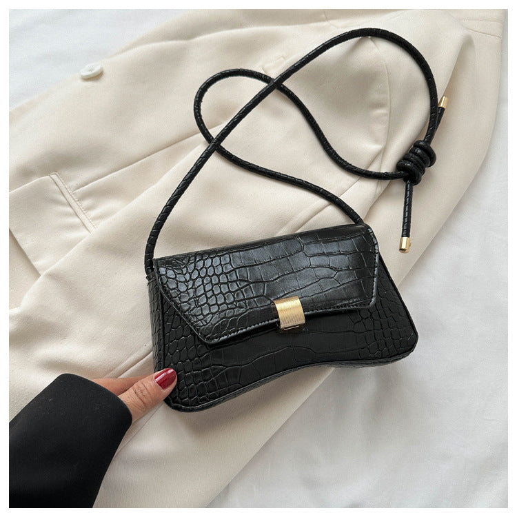 Casual stylish single shoulder bag simple retro underarm bag 2024 early autumn new fashion trend small square bag 