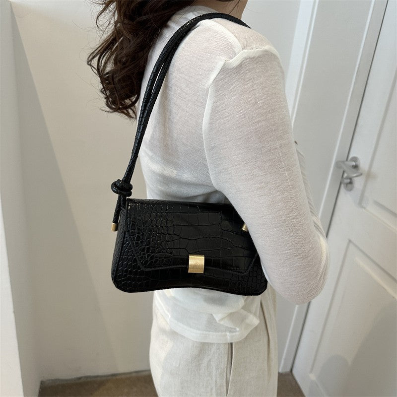 Casual stylish single shoulder bag simple retro underarm bag 2024 early autumn new fashion trend small square bag 