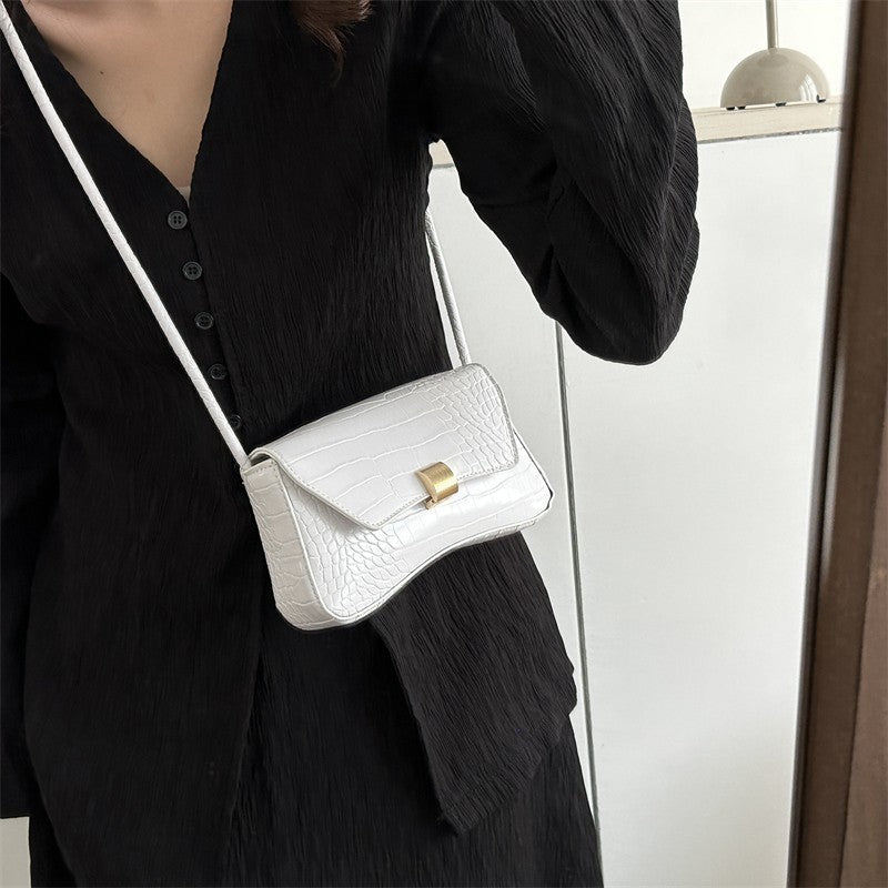 Casual stylish single shoulder bag simple retro underarm bag 2024 early autumn new fashion trend small square bag 