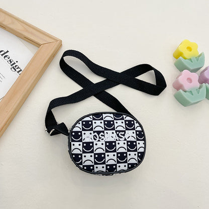 Children's shoulder bag Korean version children's trendy and fashionable checkerboard messenger bag boys and girls baby checkerboard lightweight shoulder bag