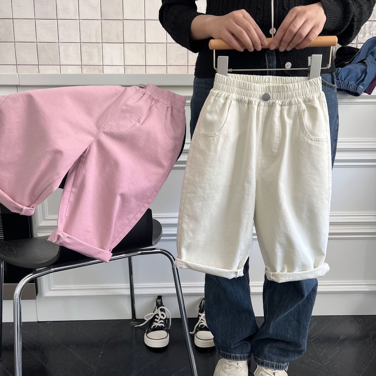 Children's clothing and pants 2024 summer new boys' solid color embroidered trendy shorts children's versatile casual cropped pants