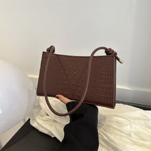 Western-style simple underarm bag women's bag 2024 autumn new fashion trend shoulder bag casual trend small square bag 