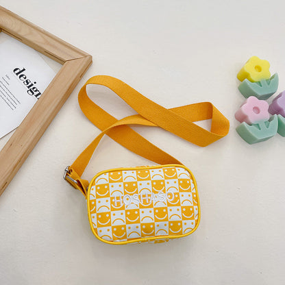 Children's shoulder bag Korean version children's trendy and fashionable checkerboard messenger bag boys and girls baby checkerboard lightweight shoulder bag