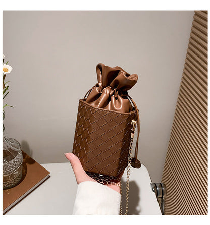 Drawstring rhombus bag women's western-style niche box bag 2024 new Korean version chain candy bag shoulder messenger bag 