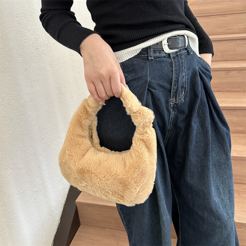 2024 autumn and winter new niche design stylish plush bag women's bag fashion hand-held furry bag hand-held small bag 