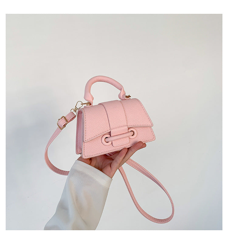 Korean version of pure color simple temperament handbag female 2024 autumn and winter new style trend ins shoulder messenger bag small square bag 