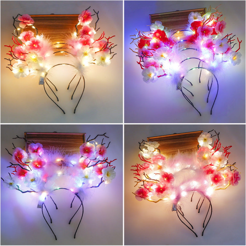 Hot sale luminous antler headband new style Christmas headband big elk flash berry flower ear headdress wholesale