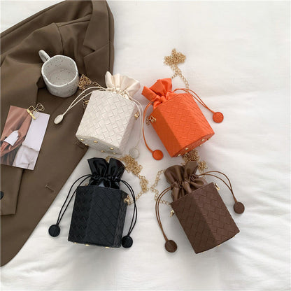 Drawstring rhombus bag women's western-style niche box bag 2024 new Korean version chain candy bag shoulder messenger bag 