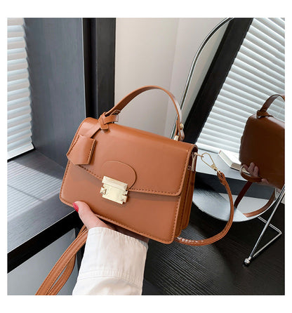 Fashion simple casual shoulder bag women 2024 autumn and winter new style trendy retro small square bag trendy casual messenger bag 