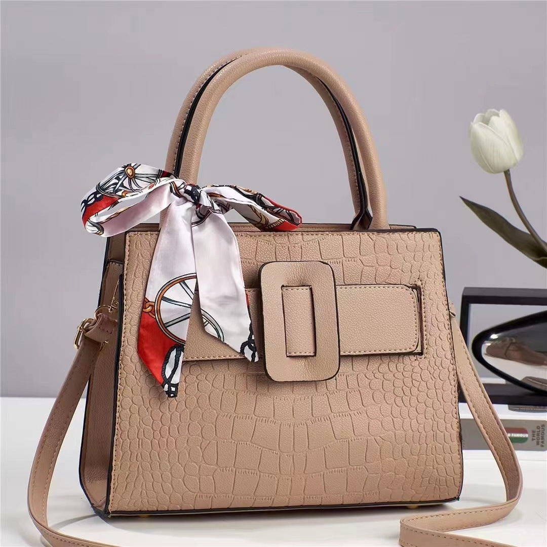 2024 autumn and winter women's bags new fashion large capacity shoulder bag simple atmosphere crocodile pattern messenger bag 