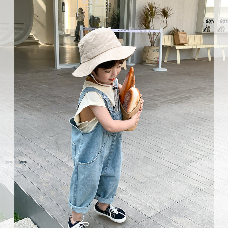 Children's clothing children's denim overalls 2024 summer new boys and girls baby fashionable loose casual jumpsuit trend