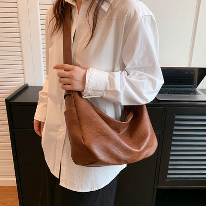 Cross-border soft leather large capacity bag for women 2024 new casual retro underarm bag fashionable commuting ladies shoulder bag 