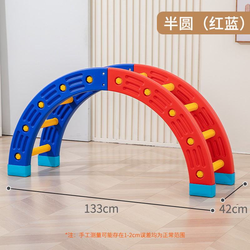 户外感统训练器材幼儿园1/4圆室内家用儿童体智能训练塑料独木桥