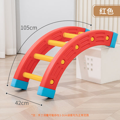 户外感统训练器材幼儿园1/4圆室内家用儿童体智能训练塑料独木桥